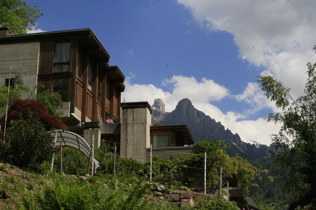 Minavill La Casa Sulle Dolomiti Bed and Breakfast Fiera Di Primiero Exteriör bild